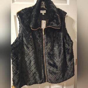 Carmen By Marc Valvo Black Quilted Faux Fur Vest - NWT